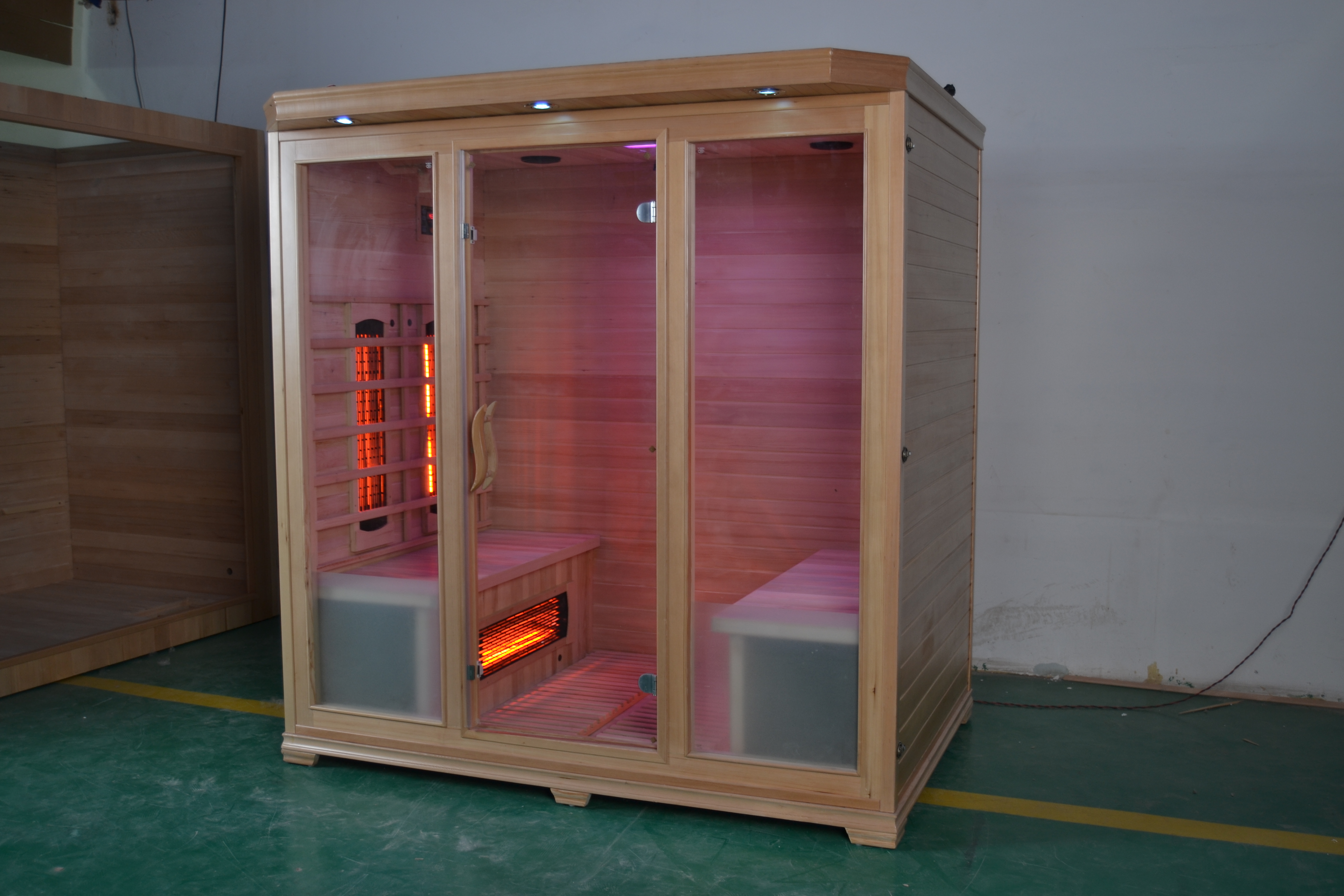 Canadian Hemlock Solid Wooden Ceramic Heater 4 Person Home Infrared Sauna